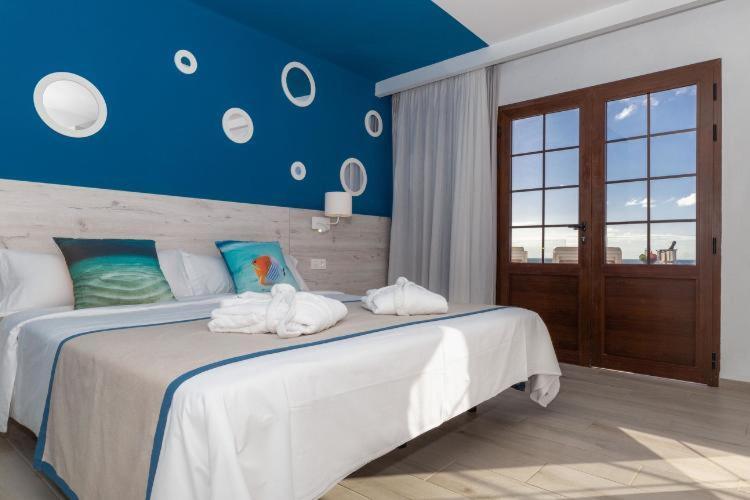 Appartamento con 2 Camere da Letto e Vista Mare (2+2)